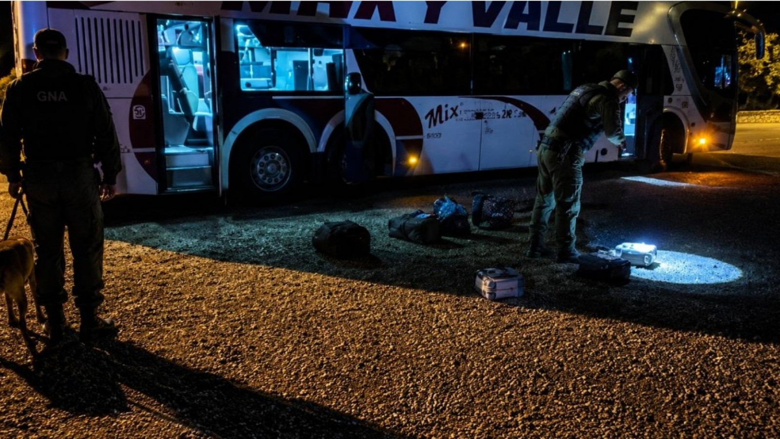 Secuestraron marihuana en un micro de larga distancia en el acceso a Esquel