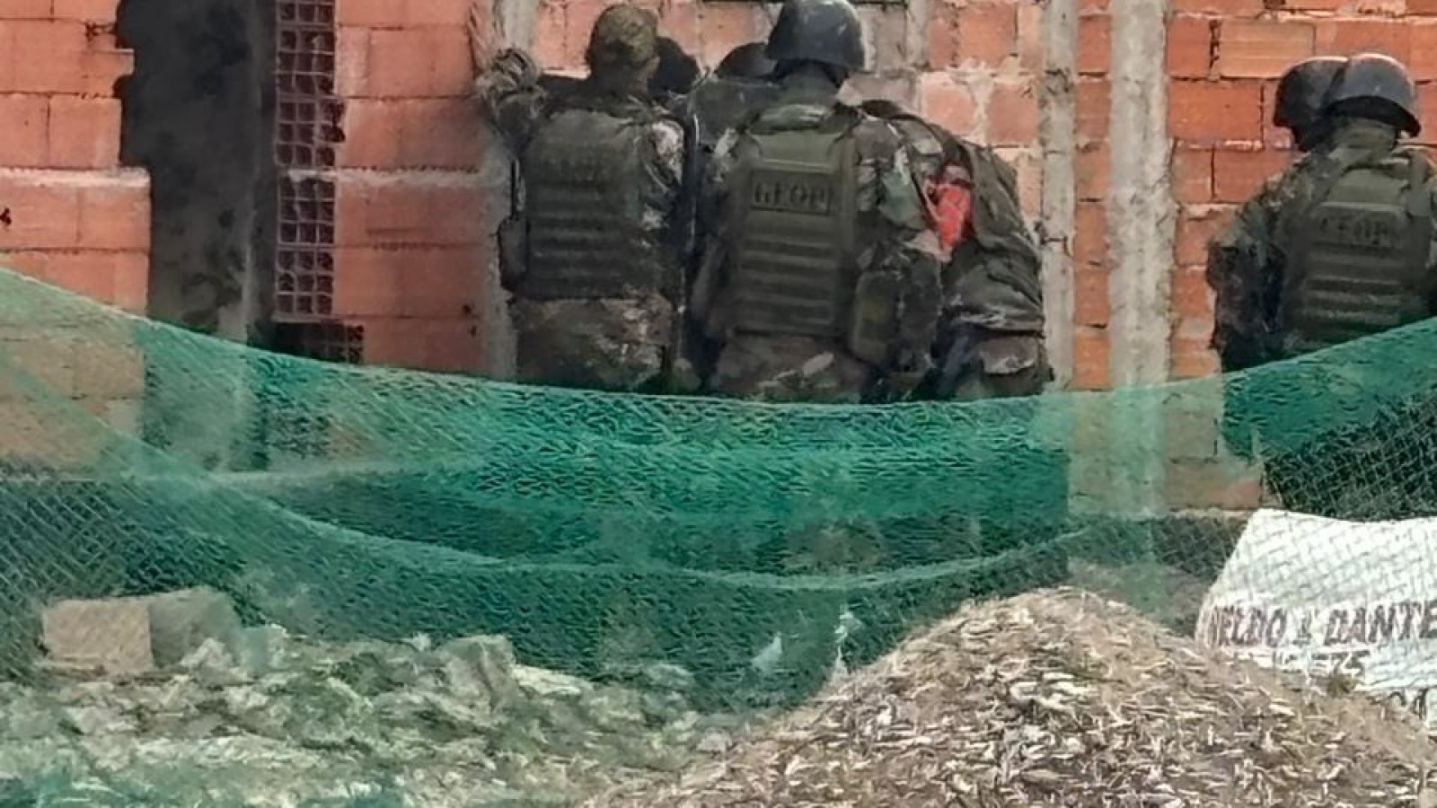 Madryn: prisión preventiva para "Keko" por atacar a un policía, atrincherarse armado y amenazar con incendiar la casa de su ex