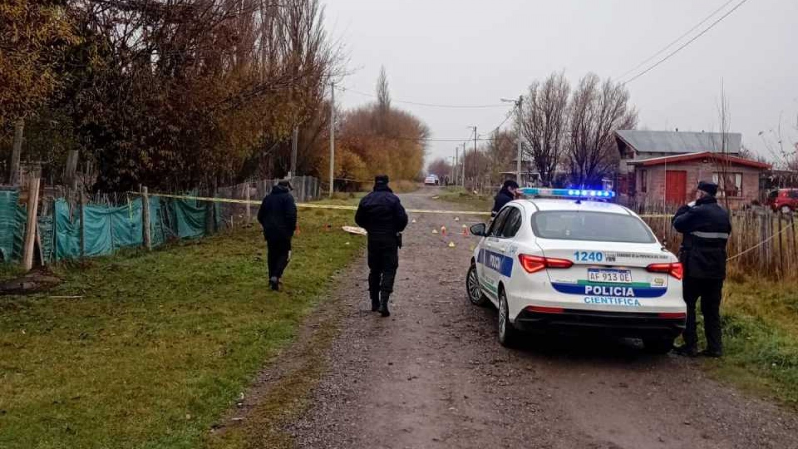 Intento de homicidio en Aldea Escolar: dos hombres en estado crítico tras un tiroteo