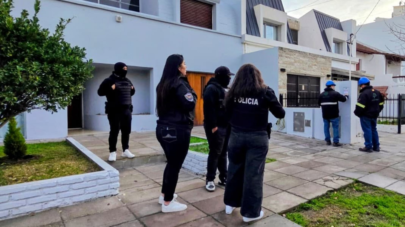 Allanaron domicilios y comercios de Puerto Madryn por una investigación de conexiones clandestinas