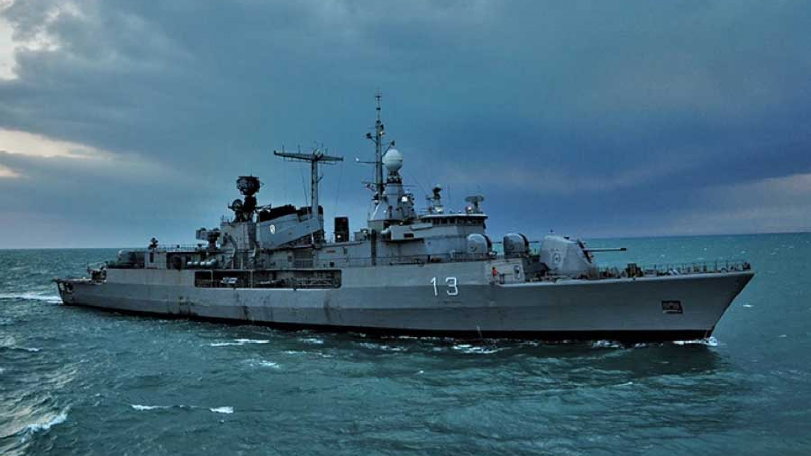 La Flota de Mar llega a Puerto Madryn con buques de guerra, visitas abiertas y actividades para sus tripulaciones