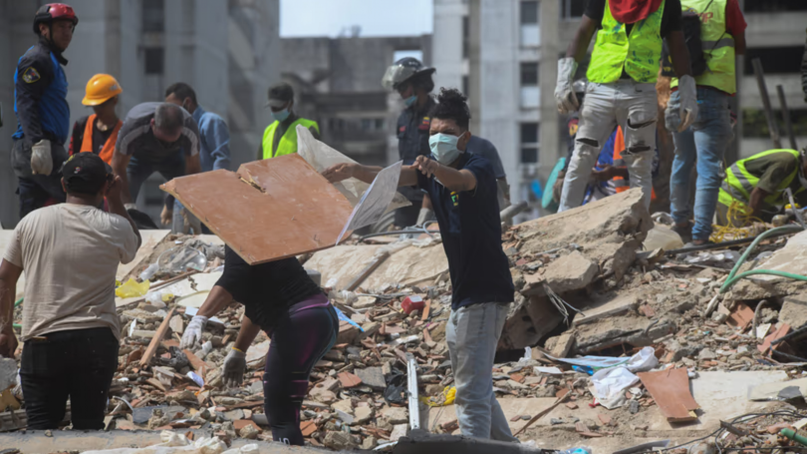 Las sanciones a Venezuela se flexibilizan de manera temporal para facilitar la asistencia