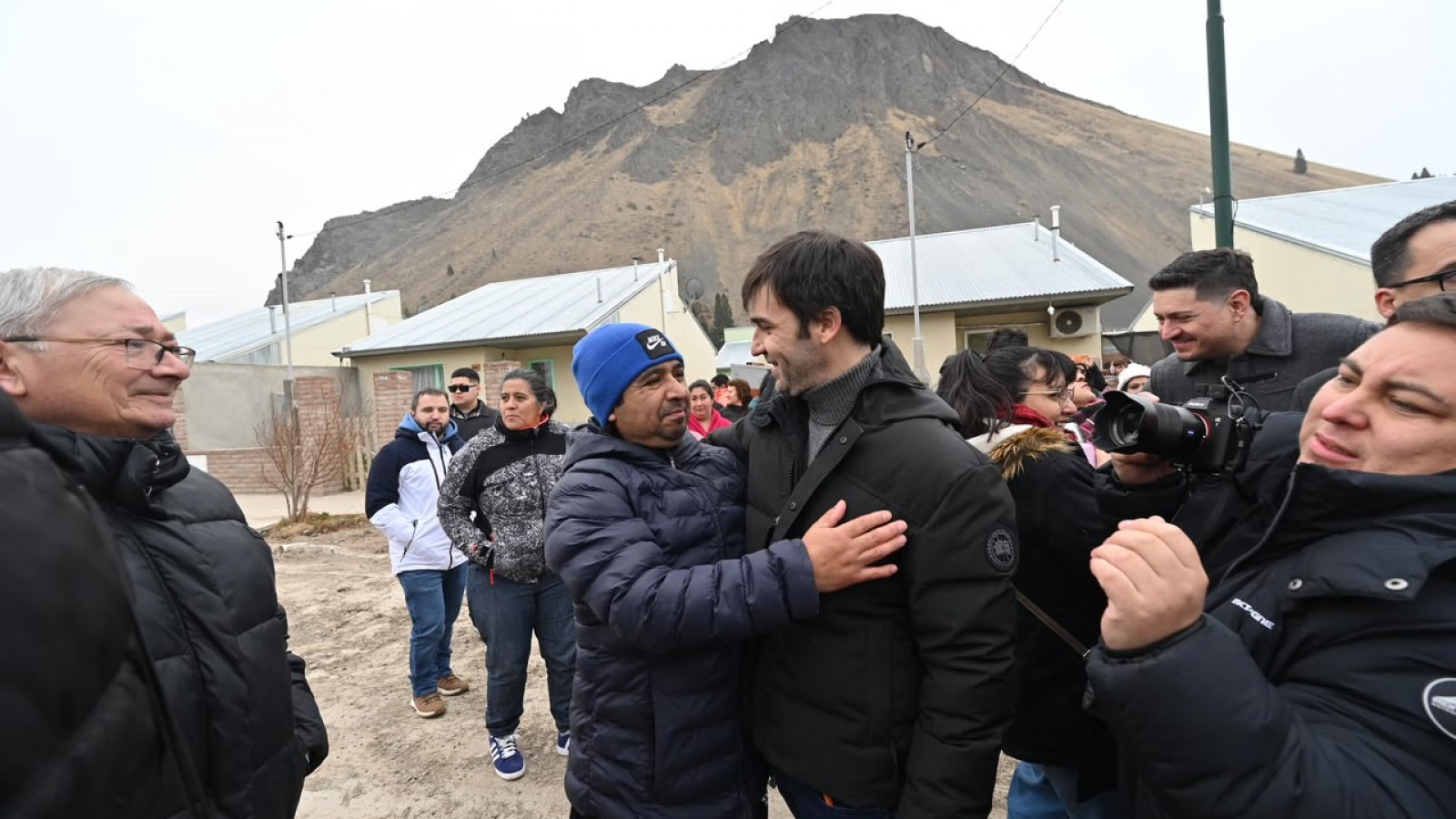 Habilitan la red de gas natural en Valle Chico: 108 familias acceden al servicio tras diez años de espera