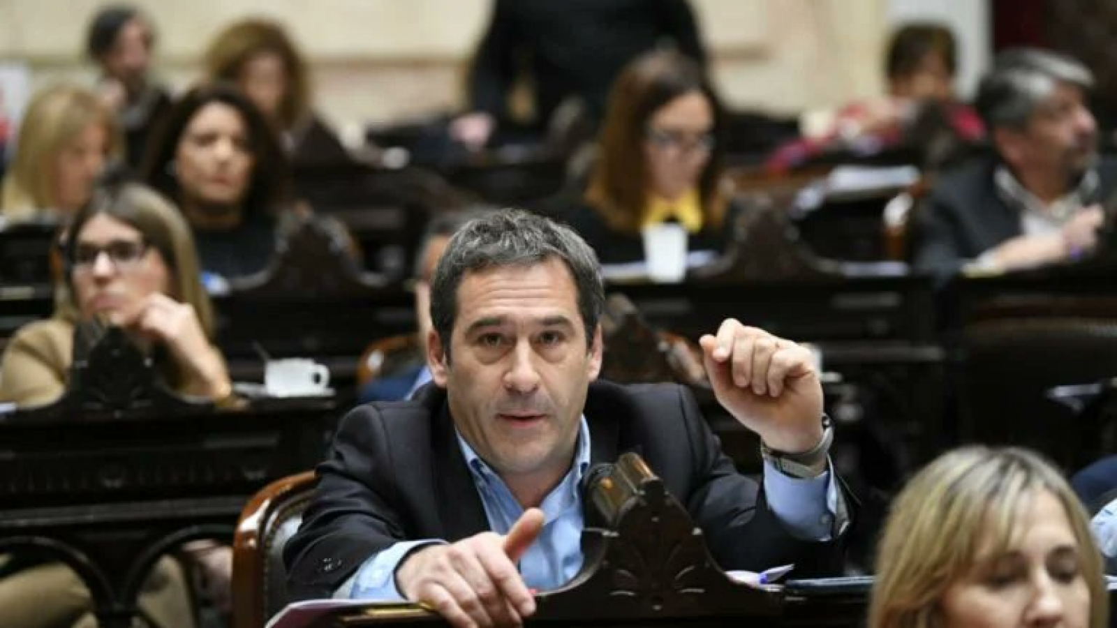 Luque cuestionó al nuevo vocero presidencial por el anuncio de las tarifas