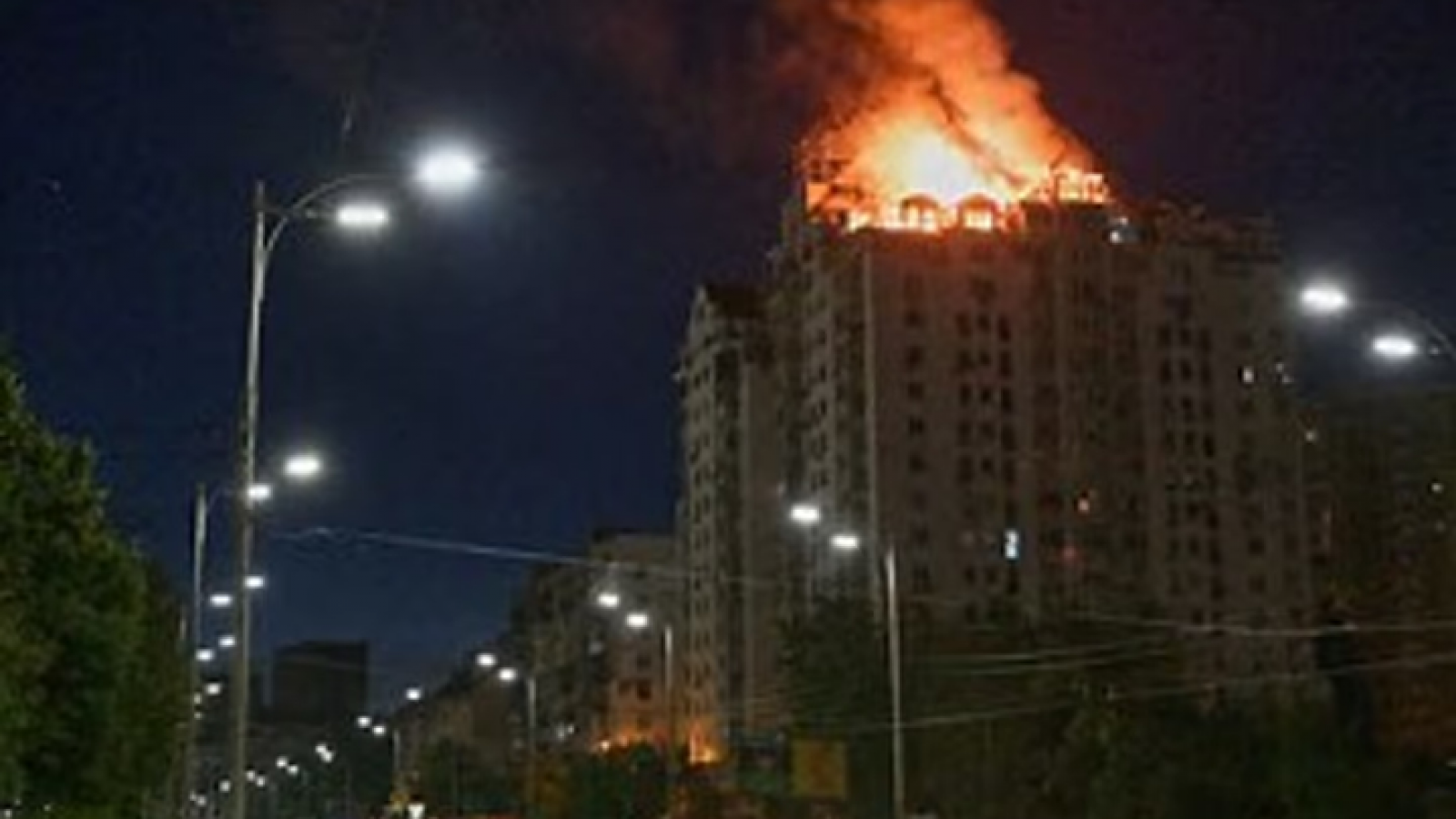 Al menos 27 personas murieron en un ataque ruso sobre la capital de Ucrania