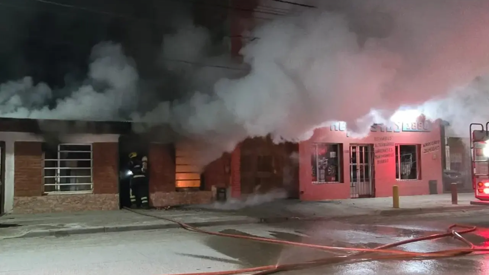 Una mujer salió a tiempo de un incendio en su vivienda de Trelew