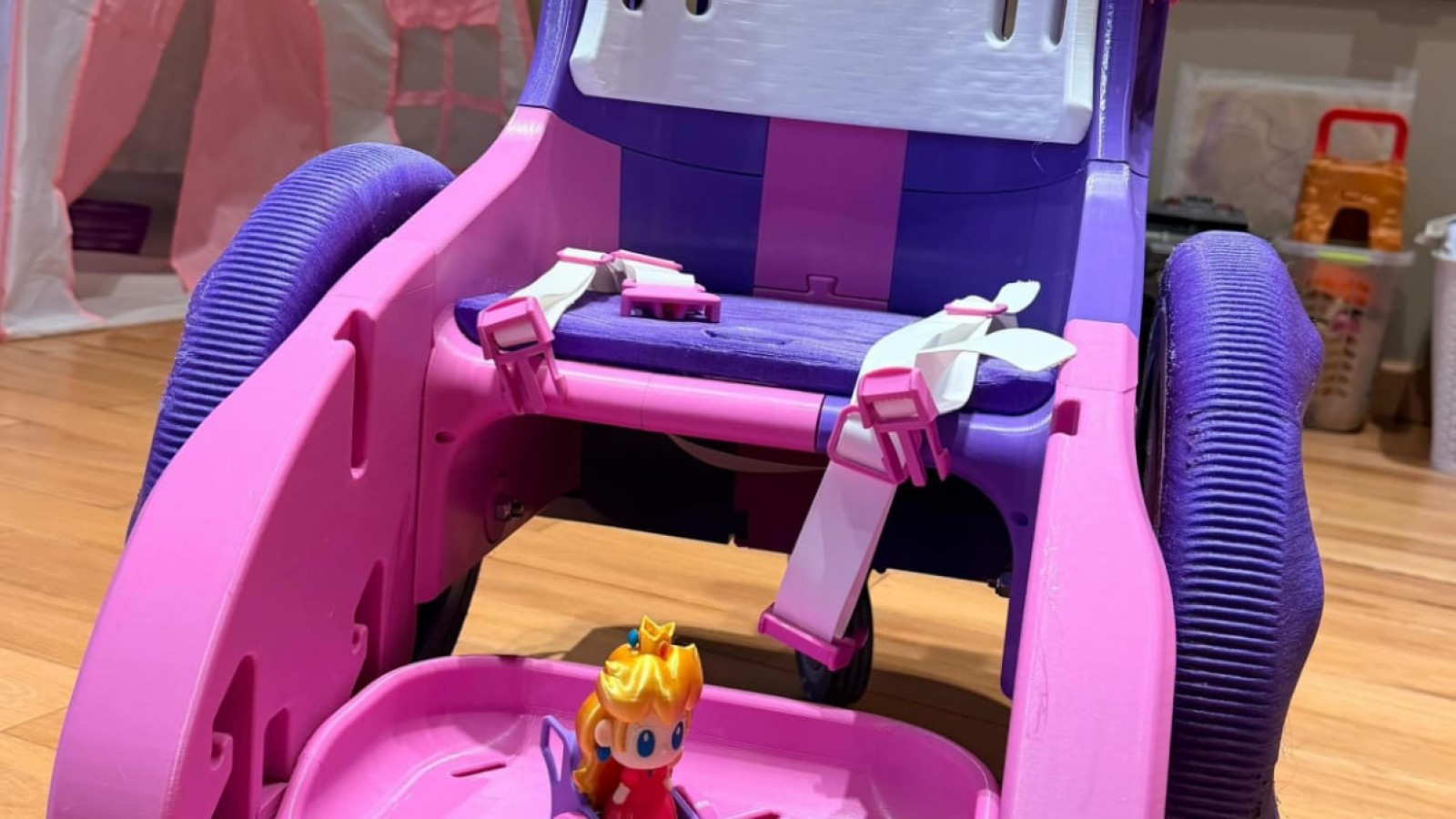 En Puerto Madryn fabricaron con impresión 3D la primera silla de ruedas infantil de la Patagonia