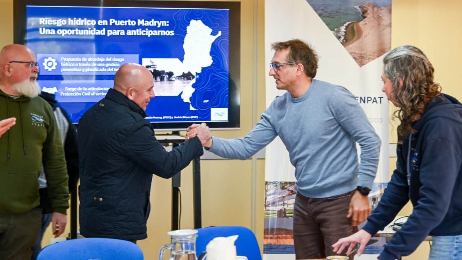 Sastre mantuvo un encuentro con técnicos del CENPAT para avanzar en acciones que eviten inundaciones en la ciudad
