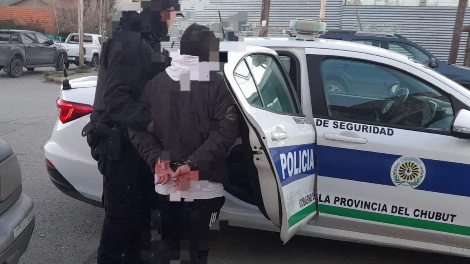 Brutal pelea en un gimnasio municipal: tres hermanos fueron detenidos tras atacar a un compañero