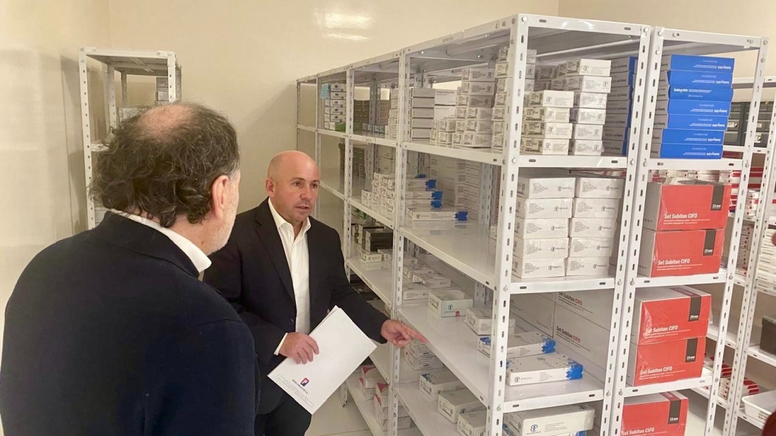 El intendente recorrió la fábrica de Prima Implantes S.A en Buenos Aires