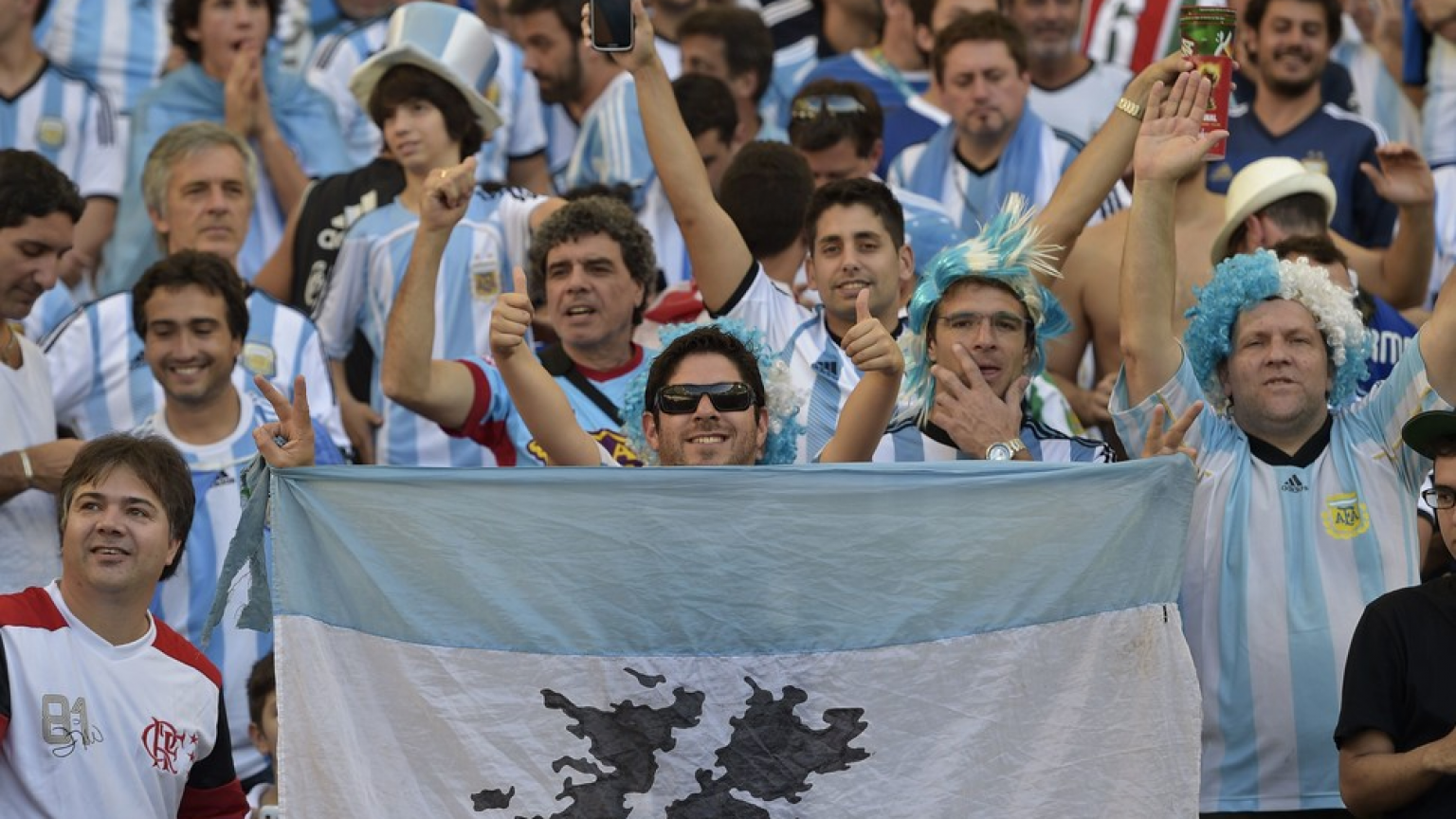 Prohíben el ingreso de banderas de Malvinas para la semifinal entre Argentina e Inglaterra