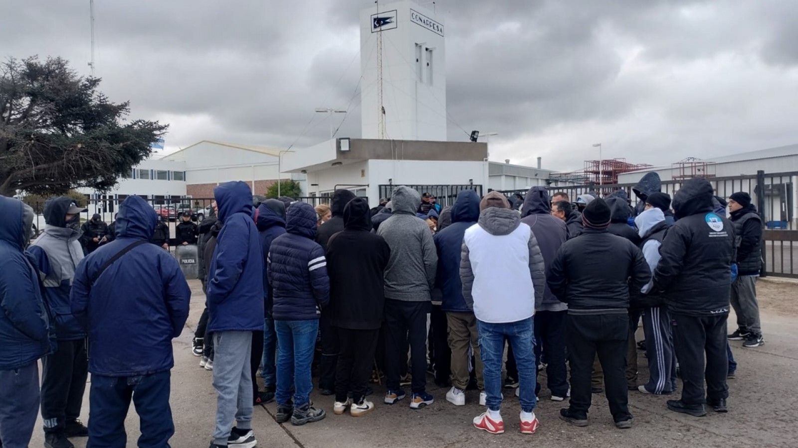 "No tenemos ni para pagar la luz": el reclamo de los trabajadores de Conarpesa