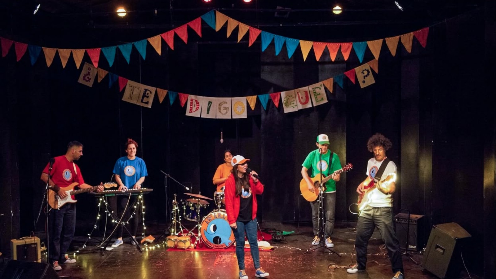 "Vacaciones entre ballenas y música infantil": en el shopping portal de Madryn