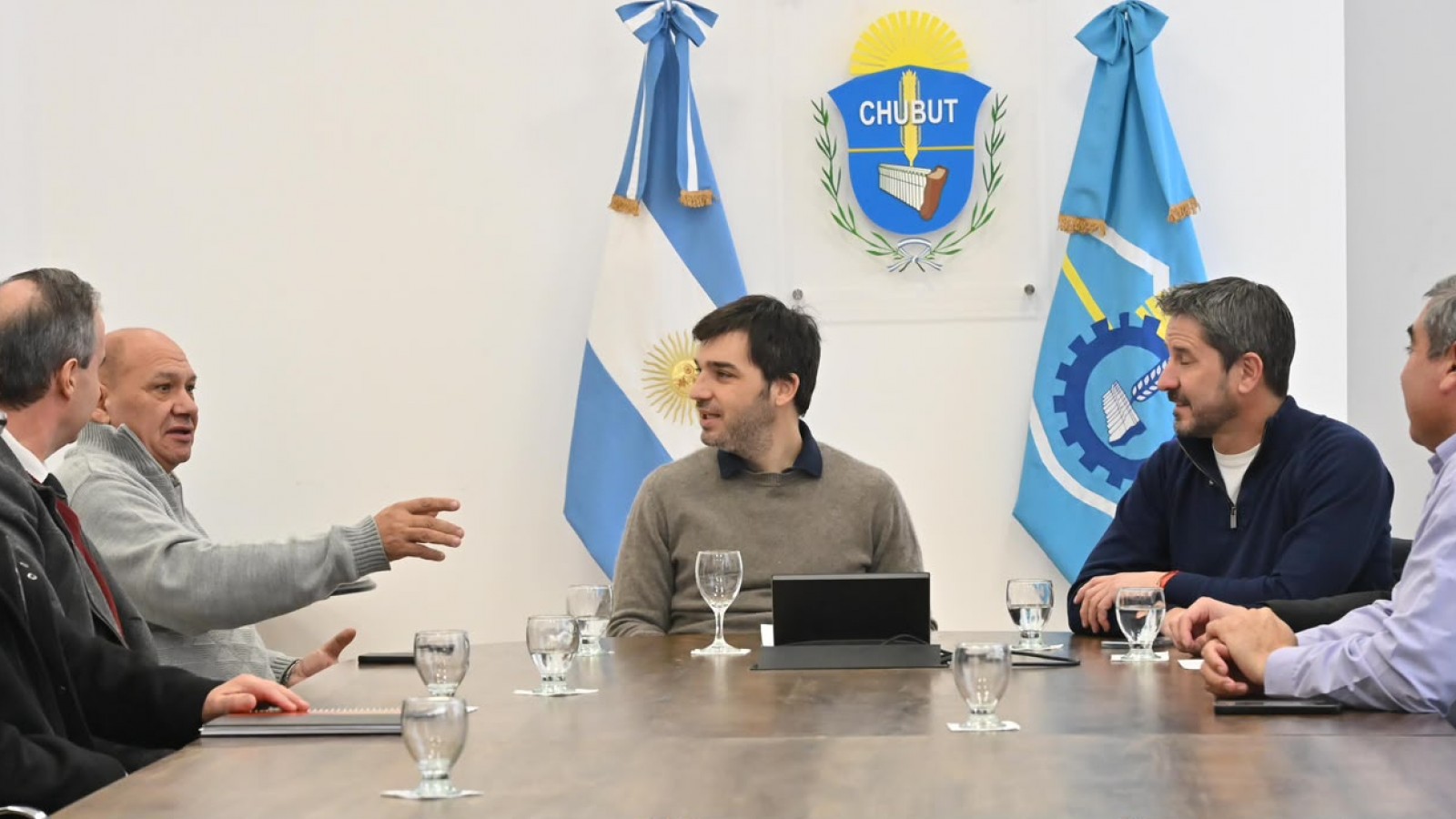 Plan Galina: el Gobierno de Chubut fortalece el acceso a la vivienda y acelera la entrega de títulos del IPV