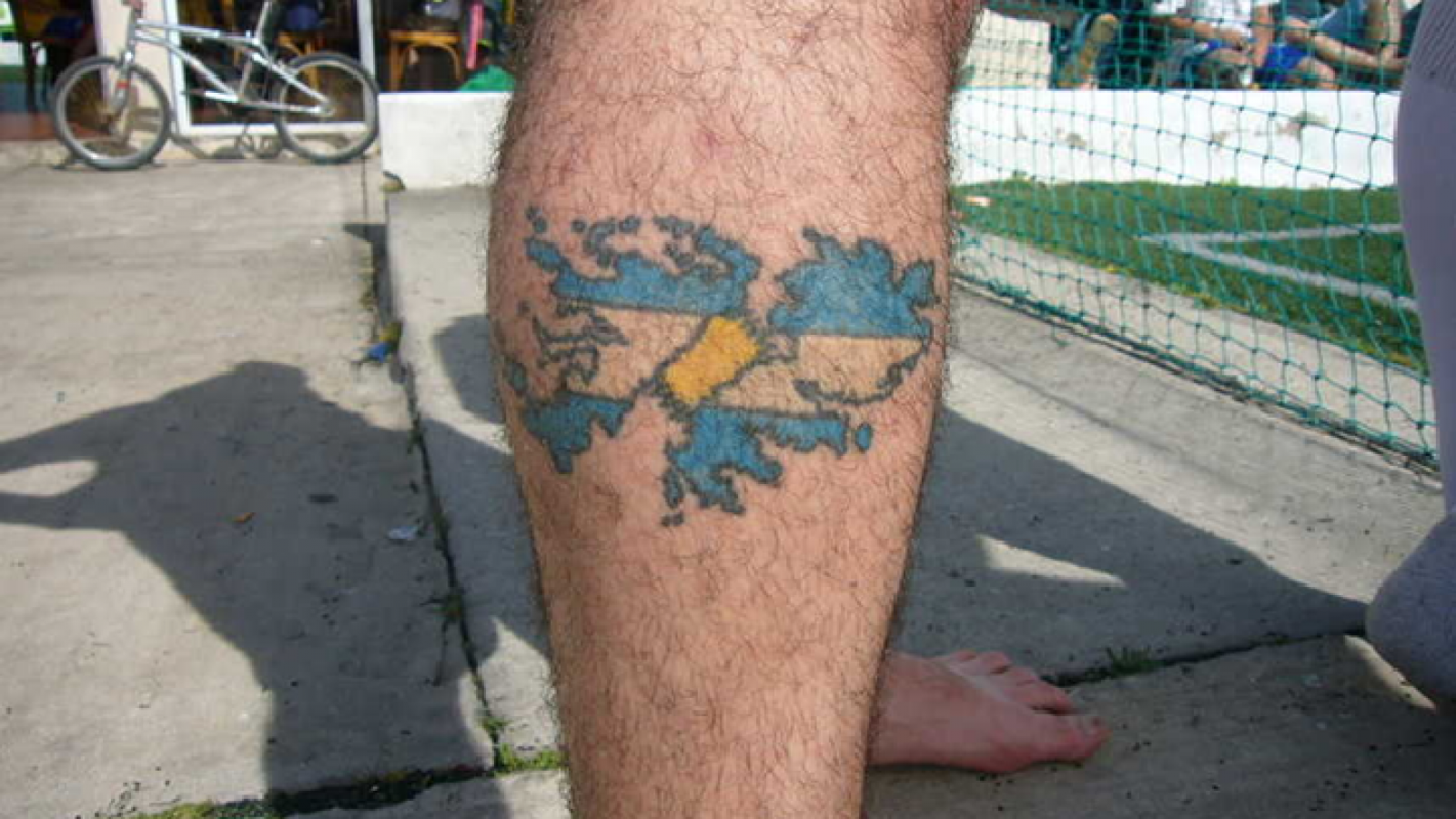 Trelew: tras el Mundial, crecen los tatuajes con las Islas Malvinas y las promesas que hicieron los hinchas