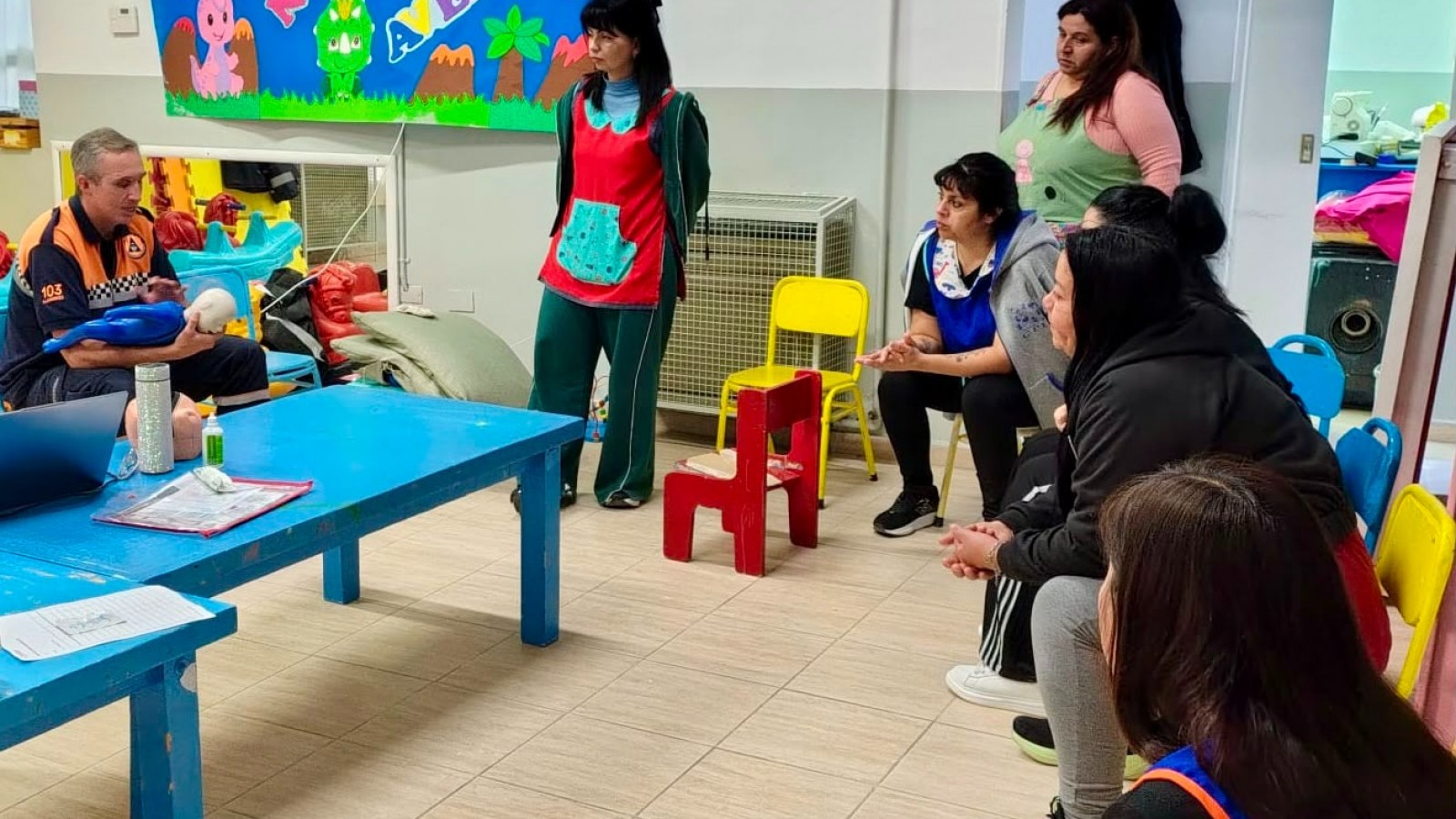 Capacitaron en primeros auxilios y RCP al personal de los Centros de Primera Infancia de Puerto Madryn