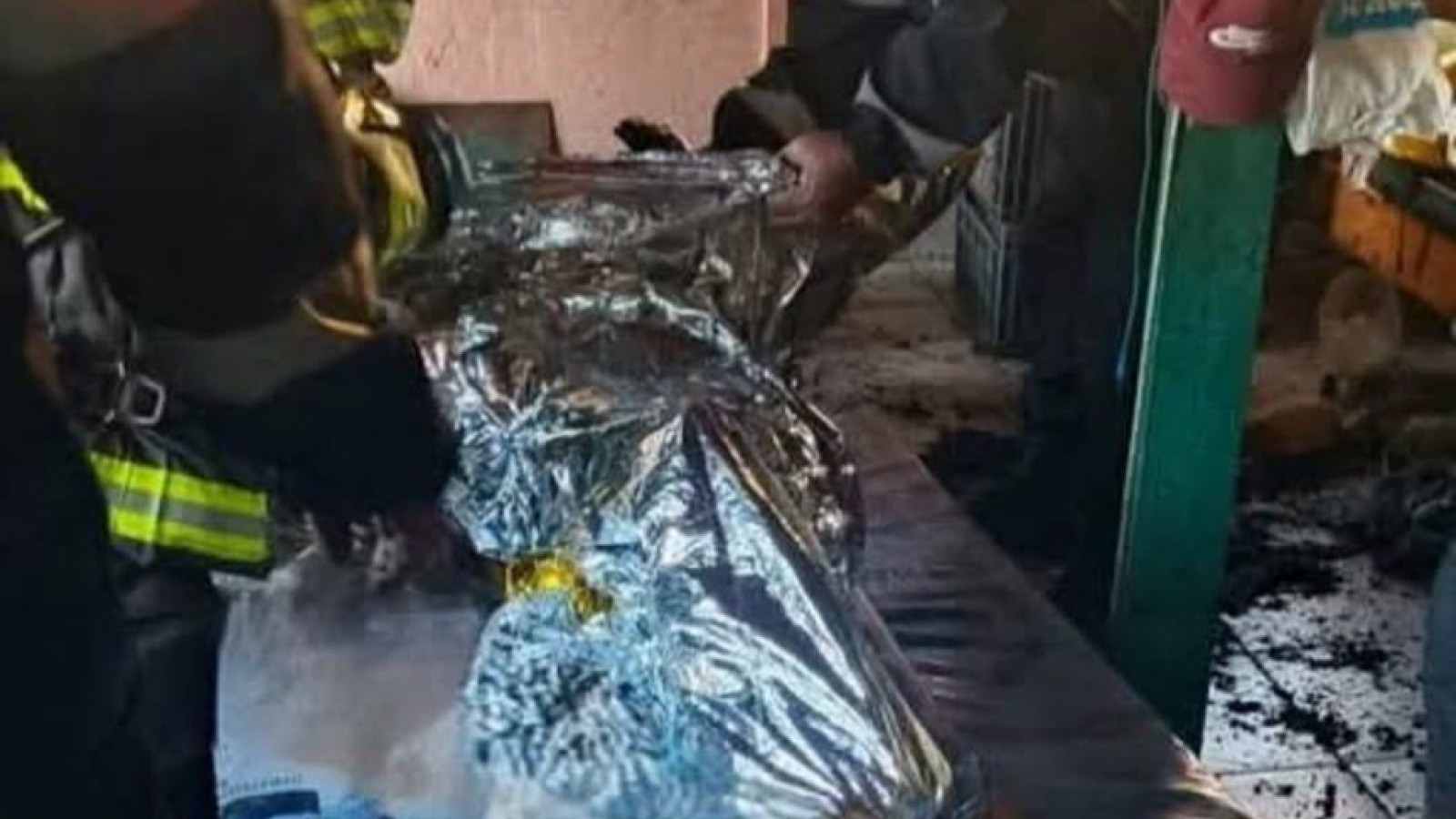 Tragedia doméstica en Puerto Madryn: permanece en estado crítico el anciano de 89 años que cayó sobre un mechero