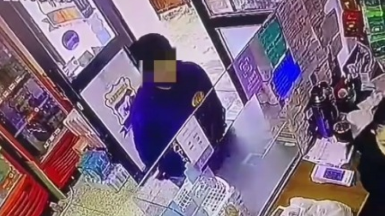 Quedó filmado llevándose carne sin abonarla de una carnicería de Trelew