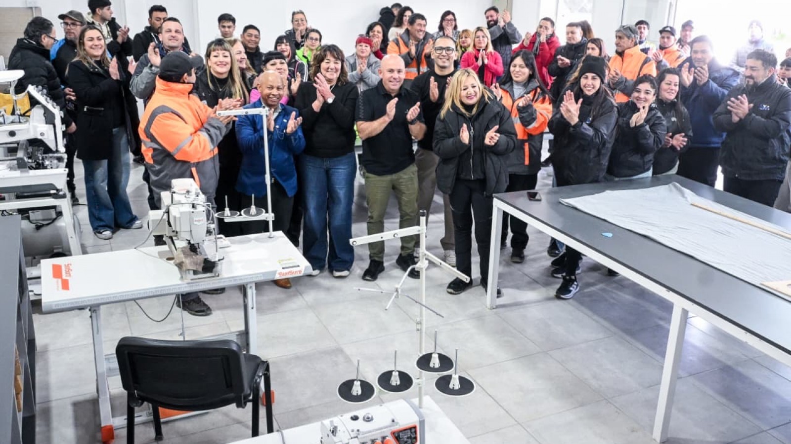 Sastre inauguró el Taller de Indumentaria Municipal