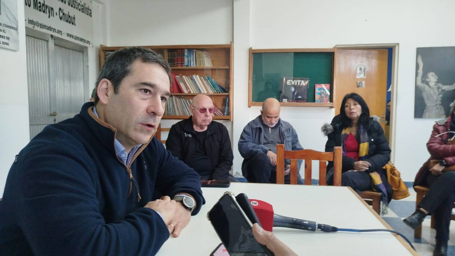 Luque se reunió con adultos mayores en Puerto Madryn y anunció gestiones en Buenos Aires por la crisis de PAMI y Prosate