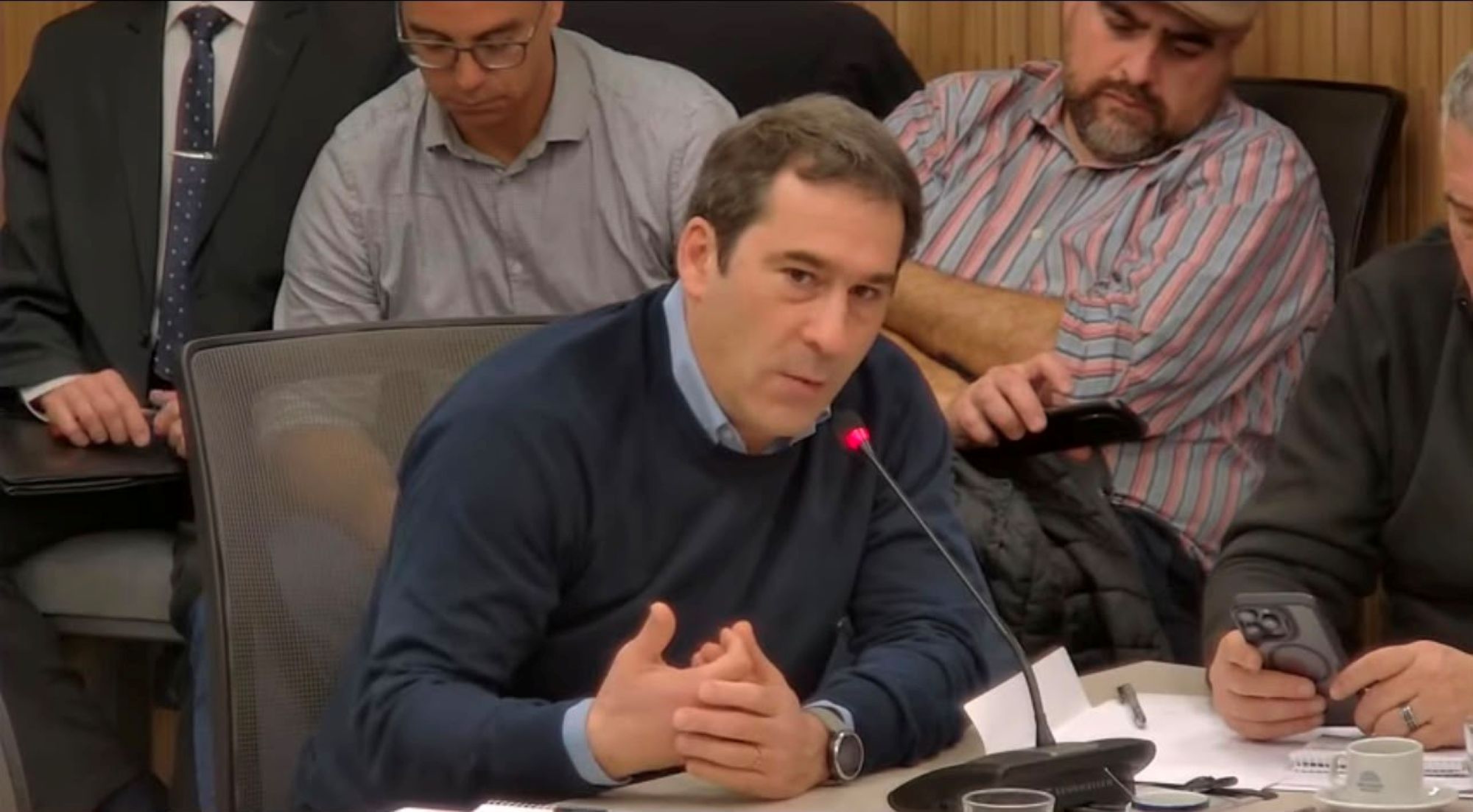 Arenas Silíceas: Luque propone alternativas para promover el desarrollo del recurso y la generación de empleo en la provincia