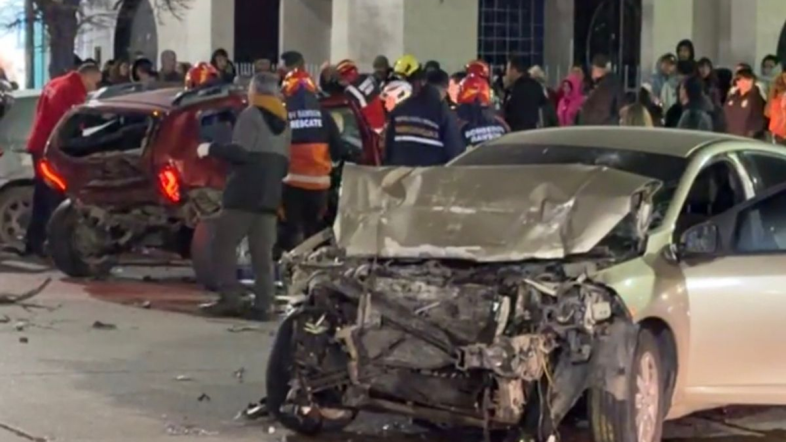 Choque múltiple en pleno centro de Rawson dejó varios lesionados