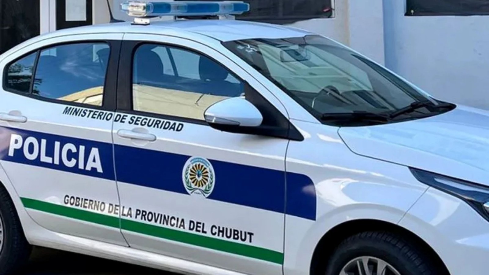 Trelew: conductor alcoholizado chocó contra una camioneta estacionada en pleno centro
