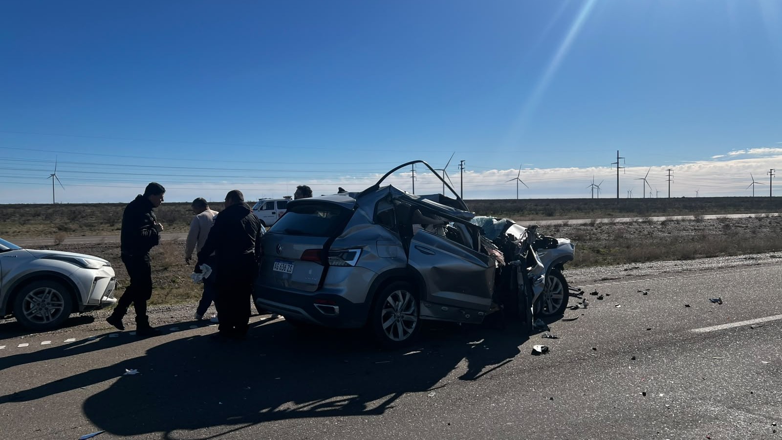 Impresionante choque entre una camioneta y un camión en la Ruta 3: un conductor resultó herido