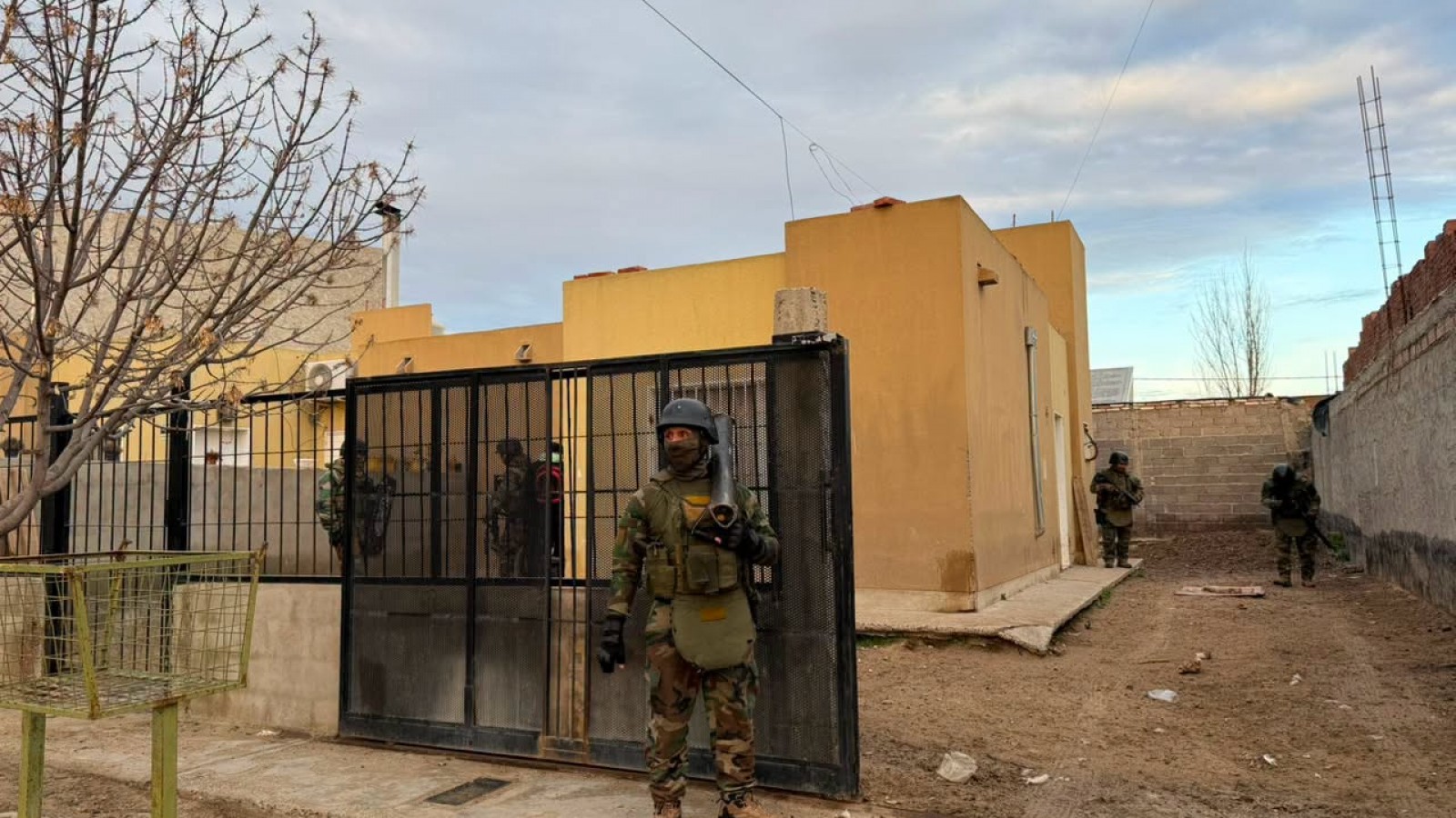 Inseguridad en Puerto Madryn: realizaron seis allanamientos por hechos con armas de fuego