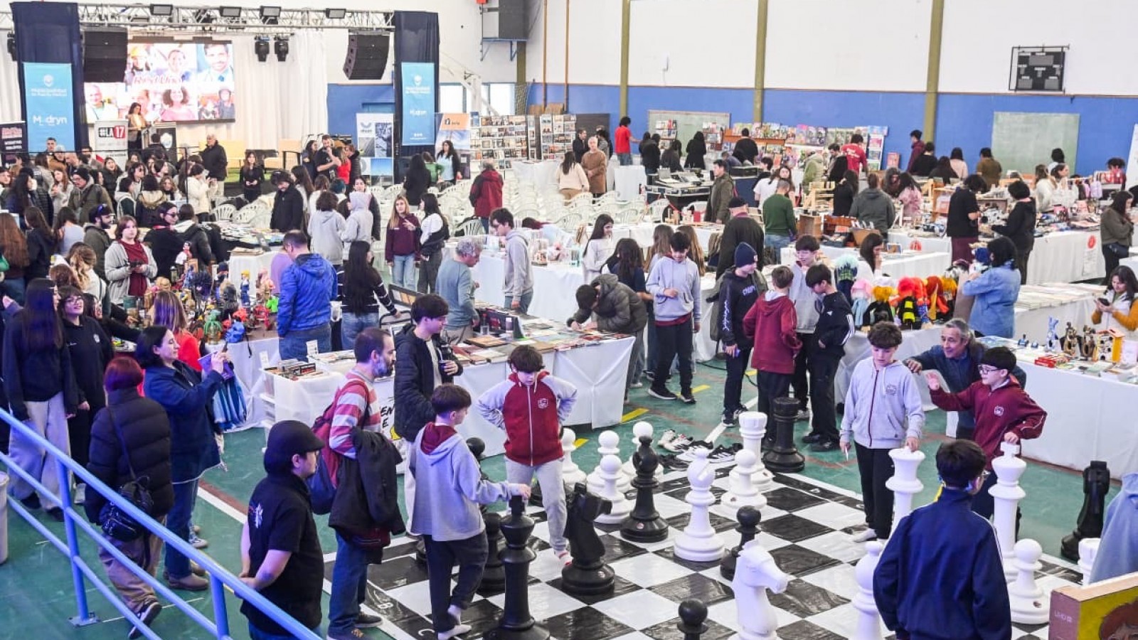 Se dio inicio a la V edición de la Feria Municipal del Libro en Puerto Madryn