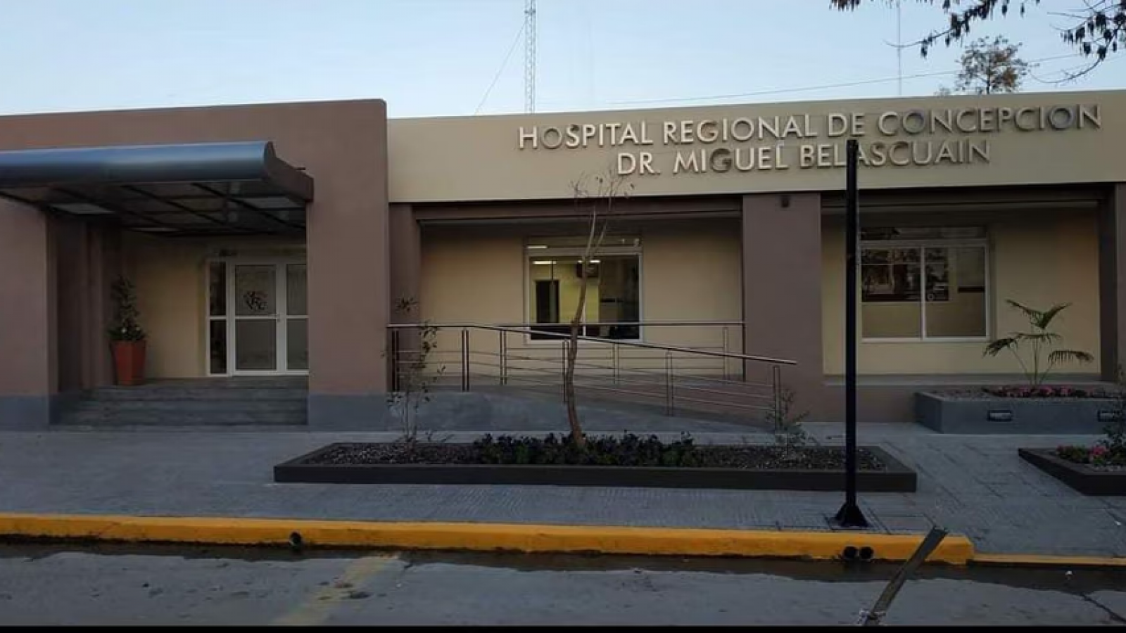 Les dijeron que esperaban una nena y les entregaron un nene: harán pruebas de ADN