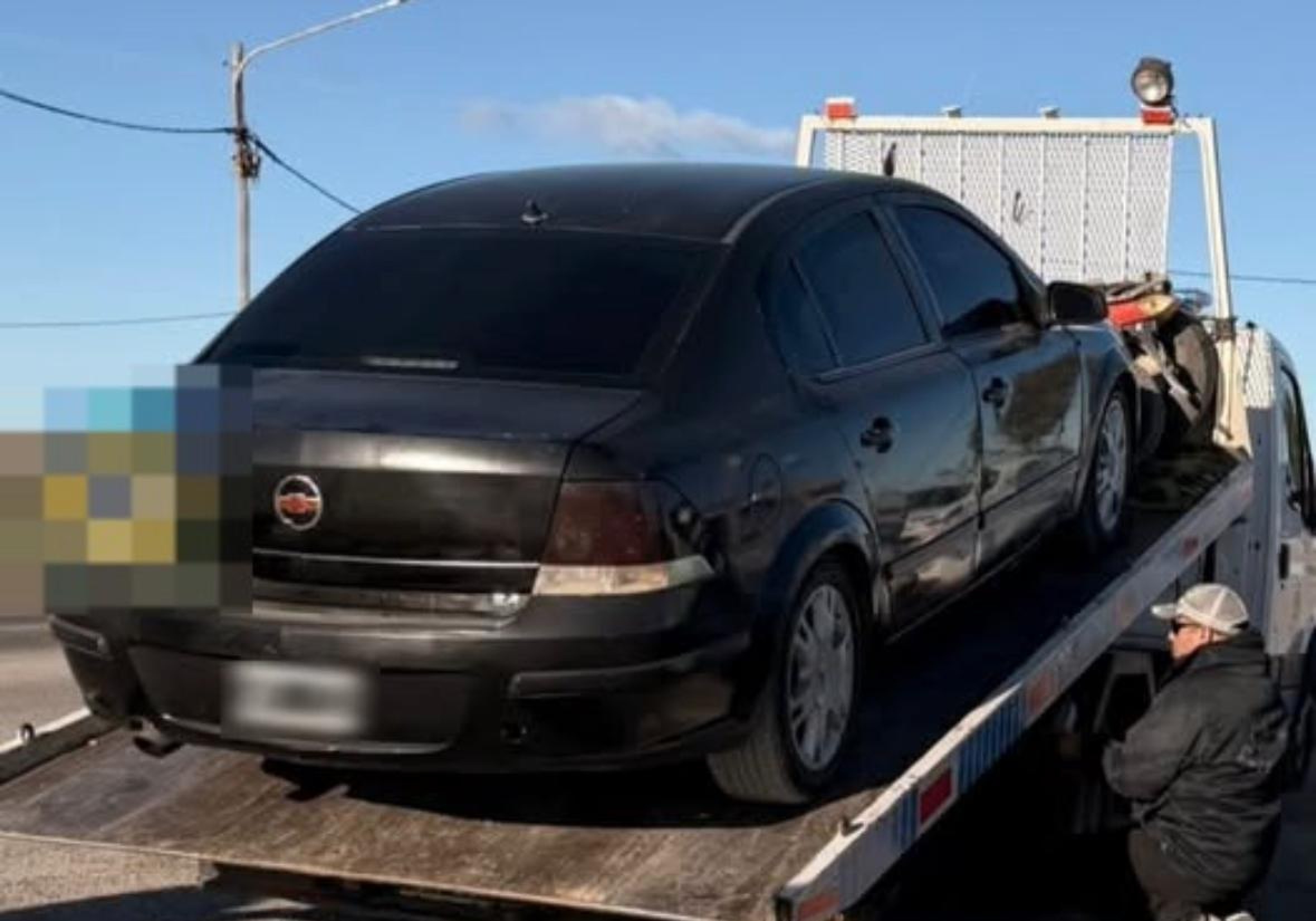 Secuestraron un auto con cristales presuntamente adulterados en un control policial