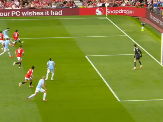 Polémica en el clásico de Manchester: reconocieron un error del VAR