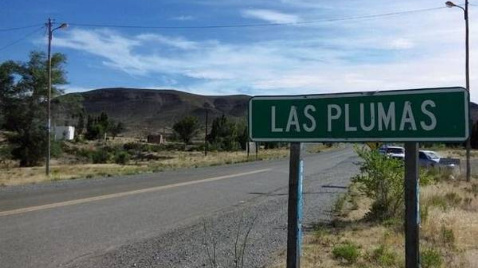 Un trabajador rural murió mientras reparaba su camioneta en un campo cerca de Las Plumas