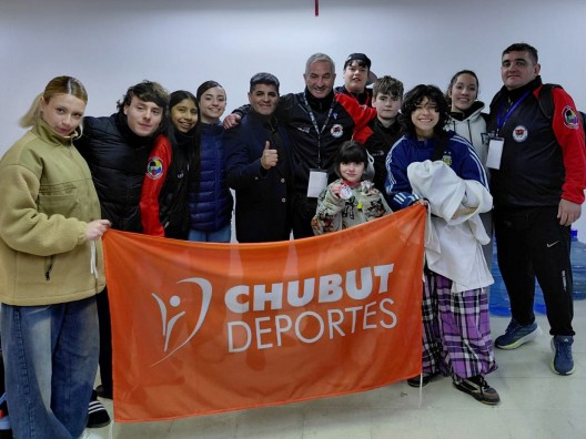 Deportistas chubutenses obtuvieron tres títulos nacionales y 12 medallas en el Torneo Argentino de Karate