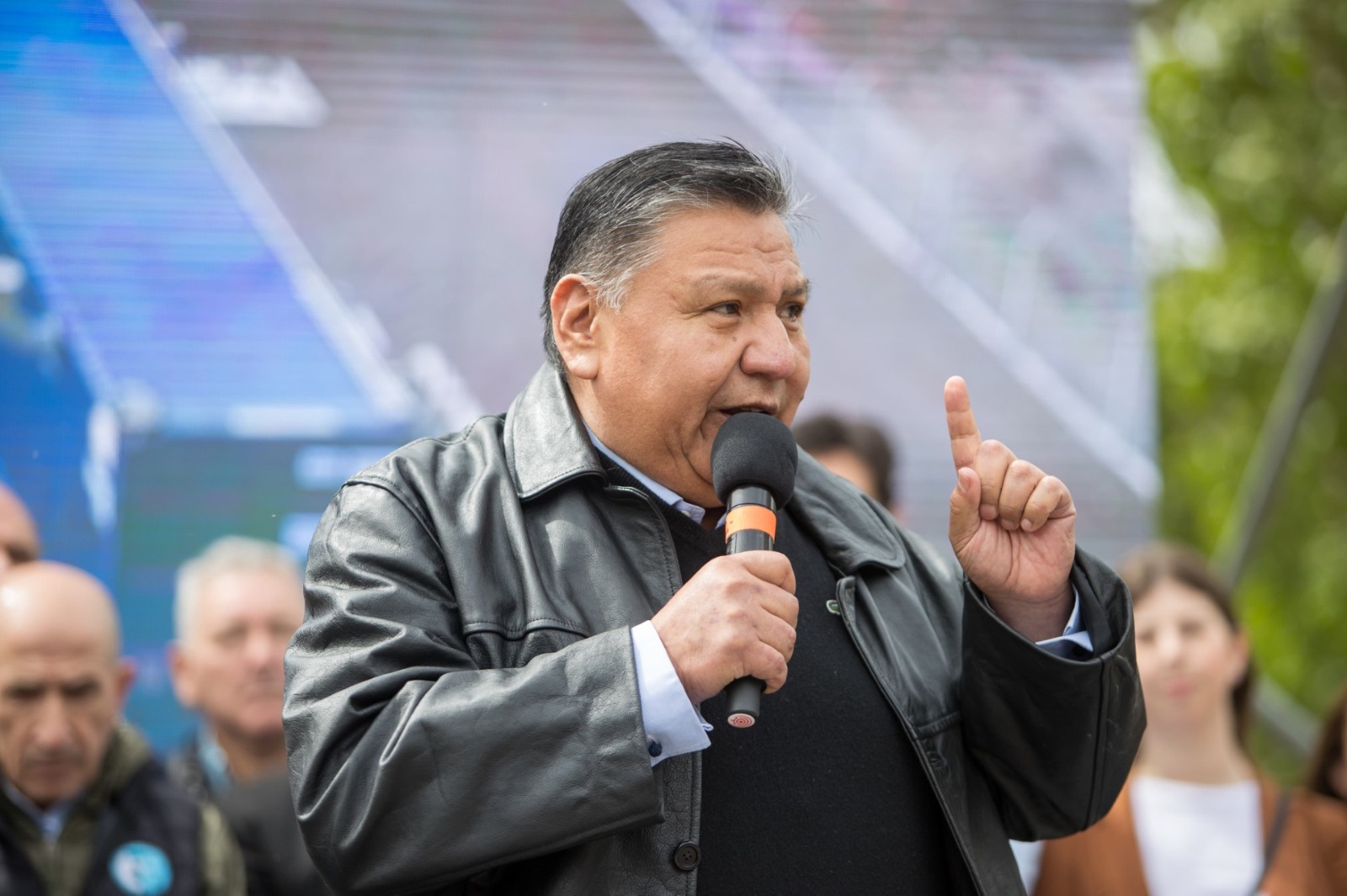 El diputado nacional Loma Ávila reiteró su respaldo a la minería, pero advirtió sobre «los que vienen a llevarse todo»