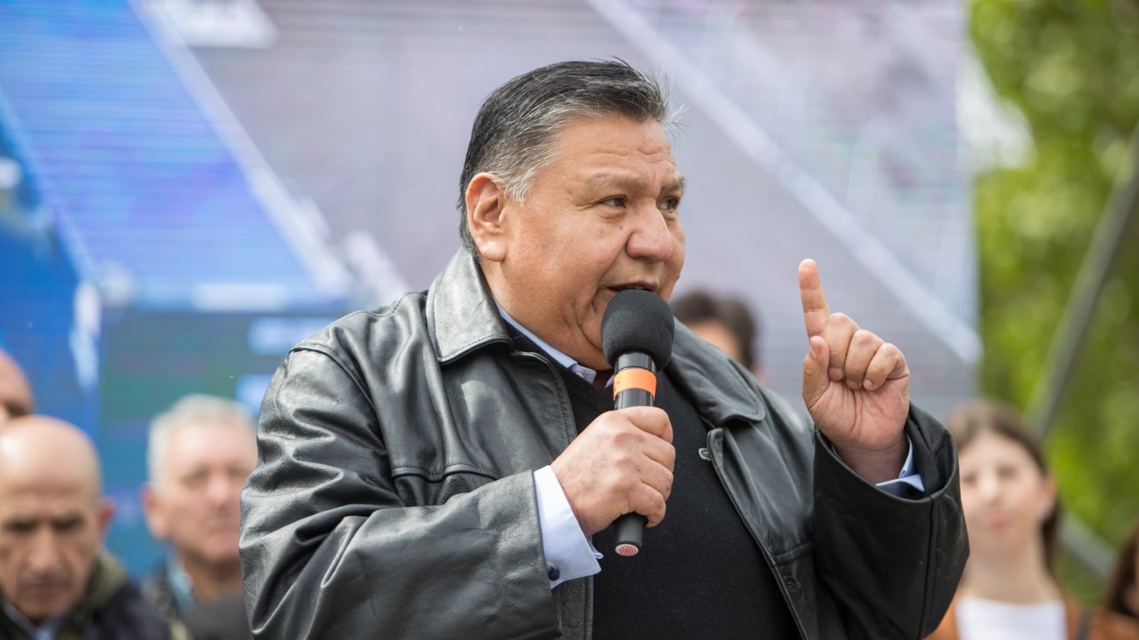 El diputado nacional Loma Ávila reiteró su respaldo a la minería, pero advirtió sobre "los que vienen a llevarse todo"