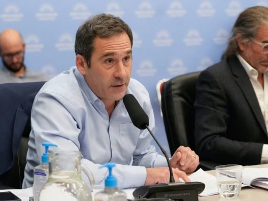 Luque pidió explicaciones al Gobierno nacional por la Zona Fría: el descuento no se aplica sobre el transporte de gas en Chubut