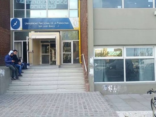 Humanidades restituyó a Bruno Sancci en sus cargos docentes tras una orden de la Cámara Federal