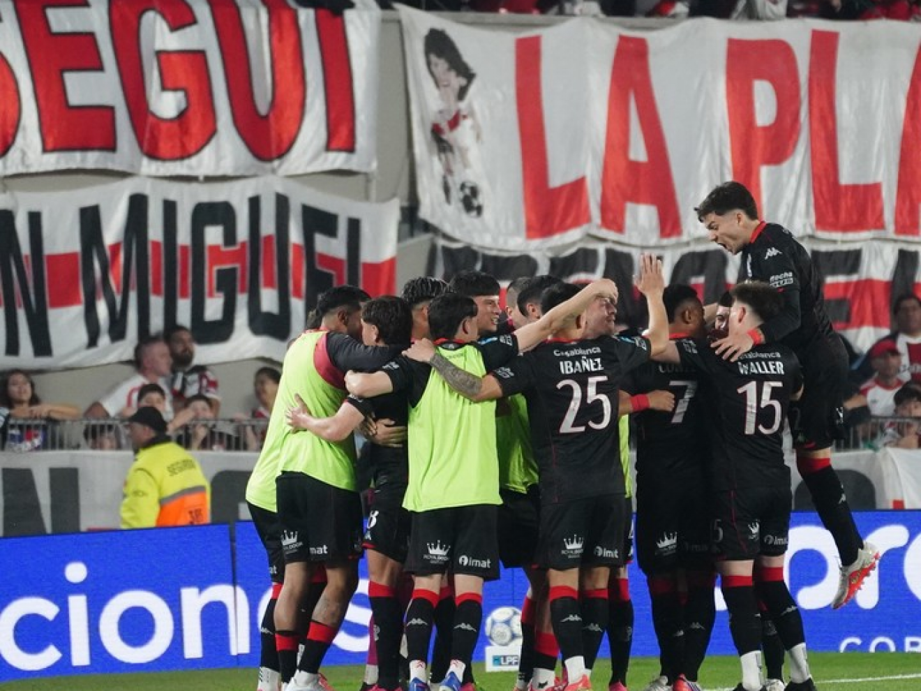 Huracán dio el golpe y le ganó a River en el Monumental por el Torneo Clausura