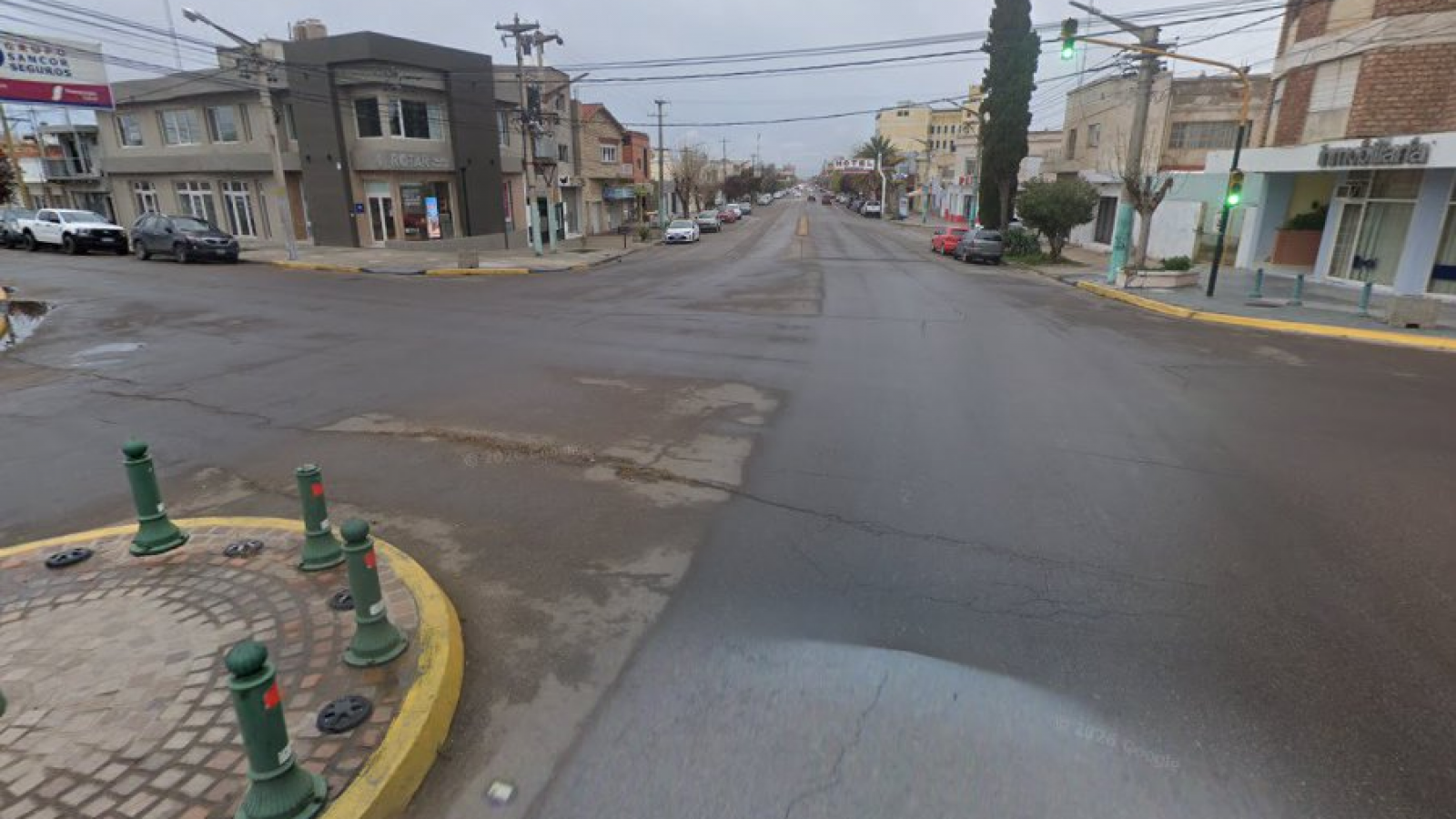Trelew: dos autos chocaron y hubo importantes daños materiales