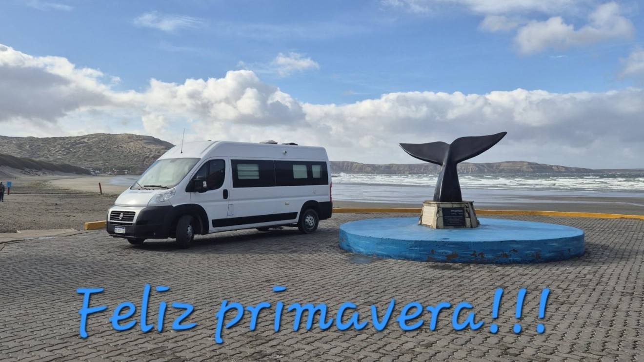 Eligieron Puerto Madryn para su primera aventura rodantera y saludaron a la primavera frente al mar