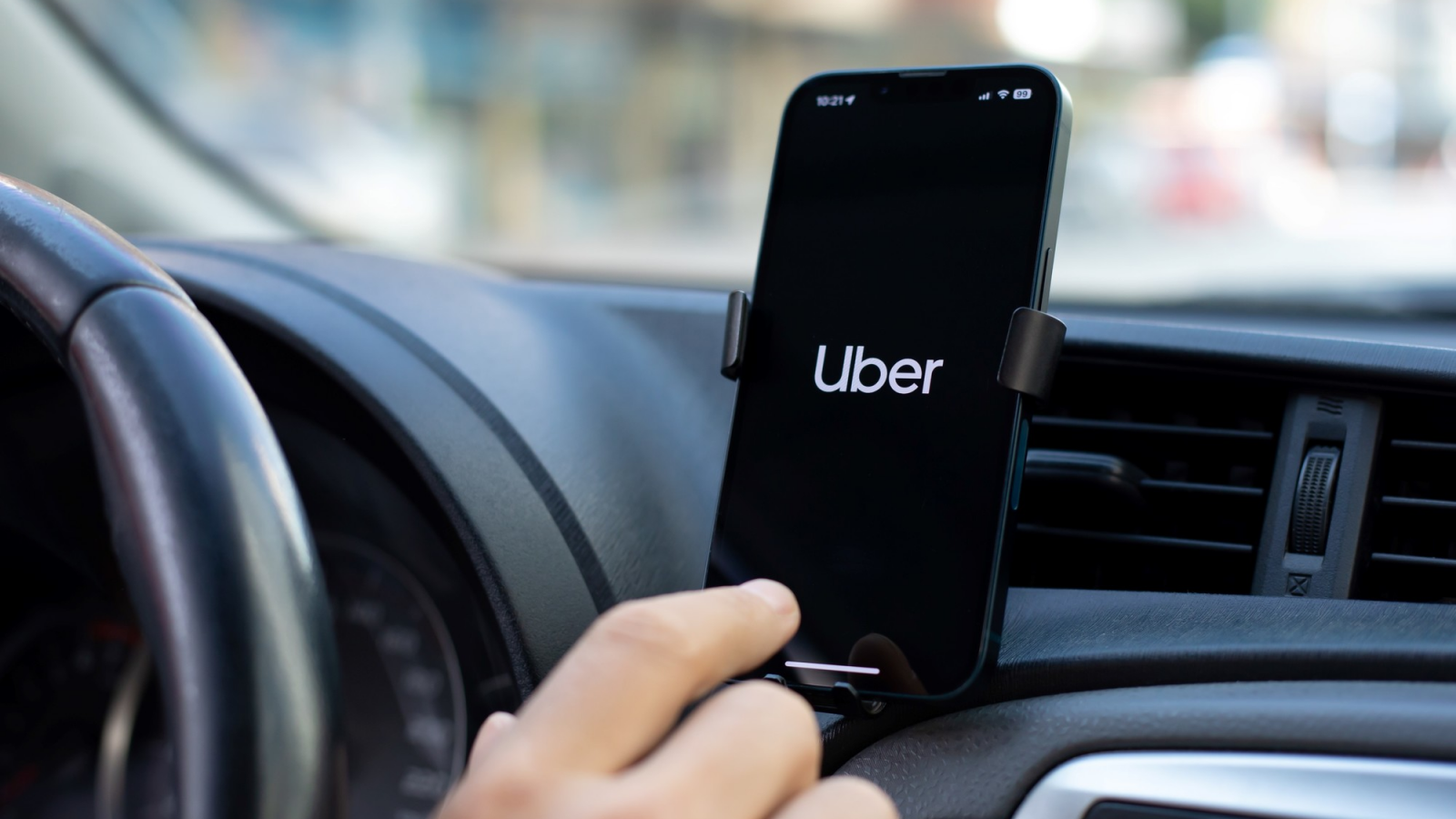 Uber: qué pasa si un conductor habilitado en Puerto Madryn lleva pasajeros a Trelew