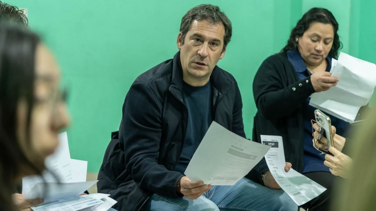 Luque se reunió con vecinos por los aumentos en las facturas de gas: "La gente está eligiendo entre comer o pagar los servicios"