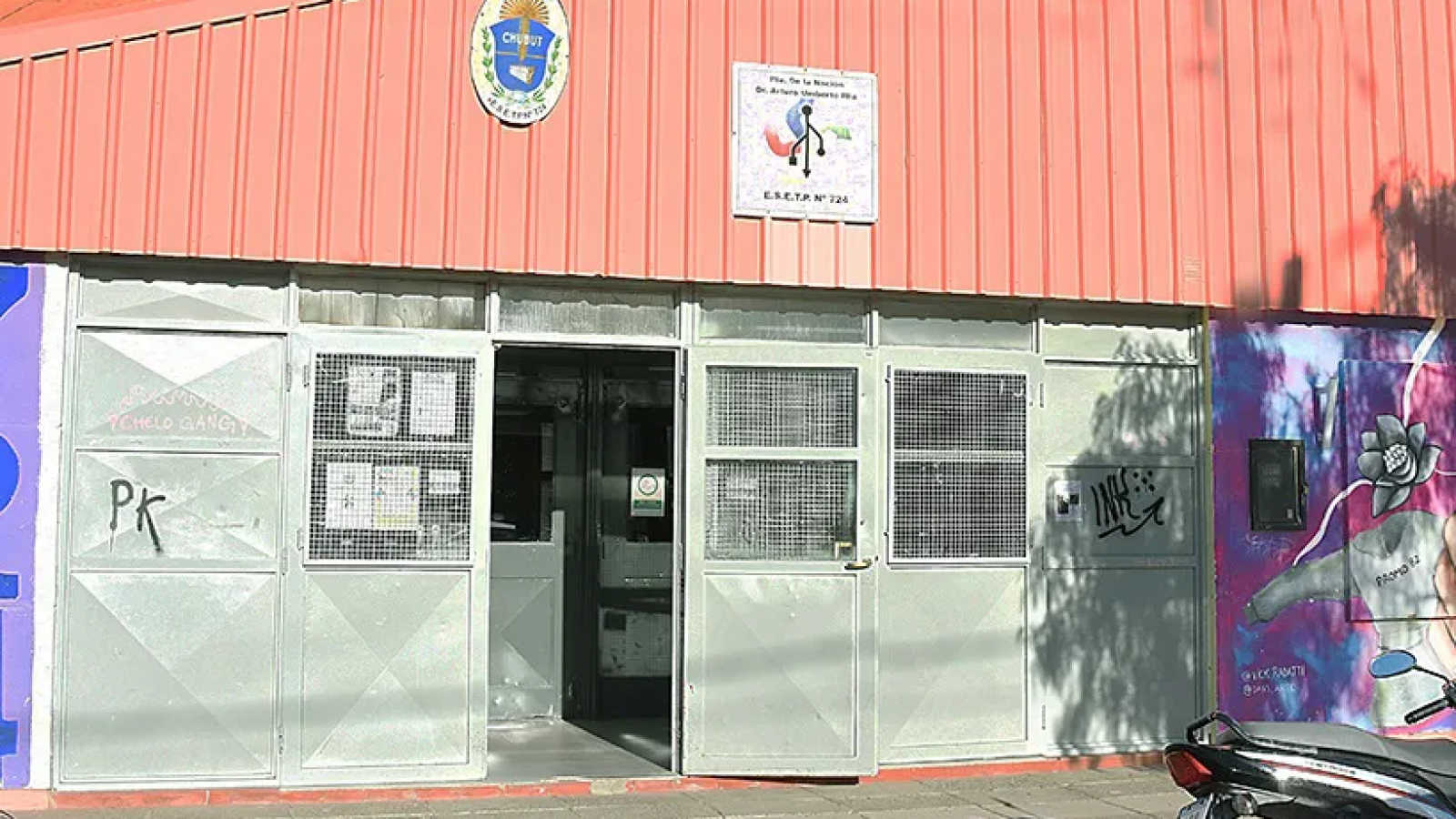 Trelew: una mamá denunció que intentaron llevarse a su hijo cuando iba a la escuela