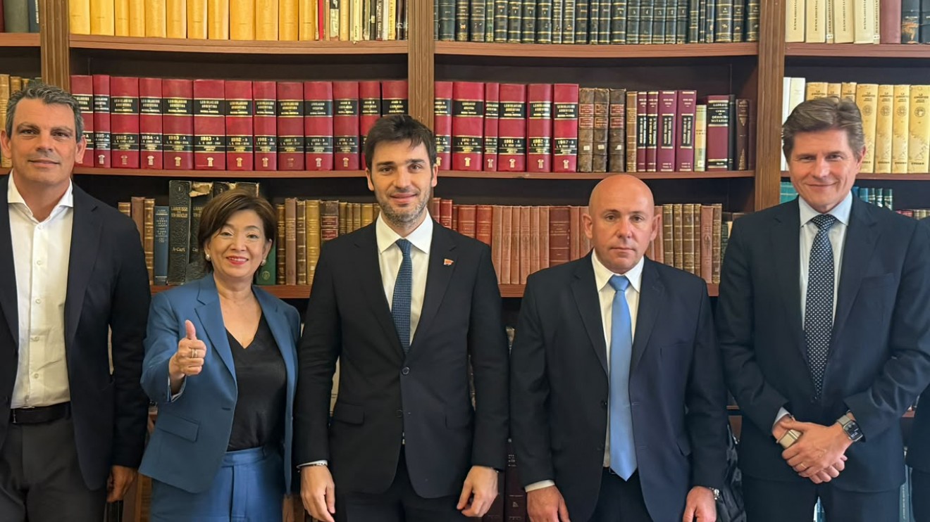 Torres confirmó una nueva inversión pesquera para Trelew: Arbumasa construirá una planta en la Zona Franca