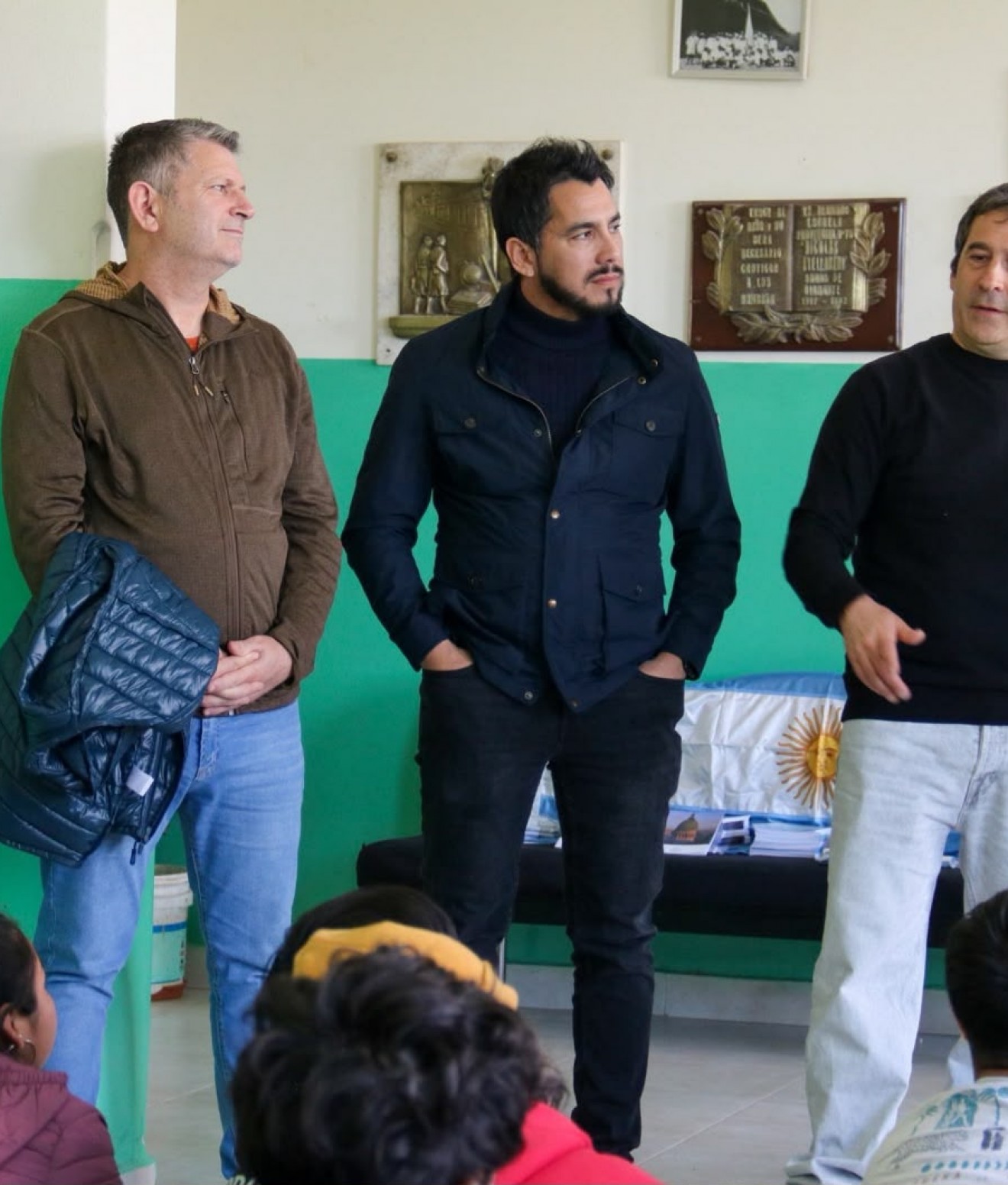 Luque en Trelew y Rawson: "La pobreza también se está sintiendo en las aulas de la provincia"