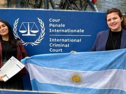 De Puerto Madryn a Ámsterdam: dos alumnas de la Escuela 741 llegaron a la Casa de Ana Frank tras un logro internacional