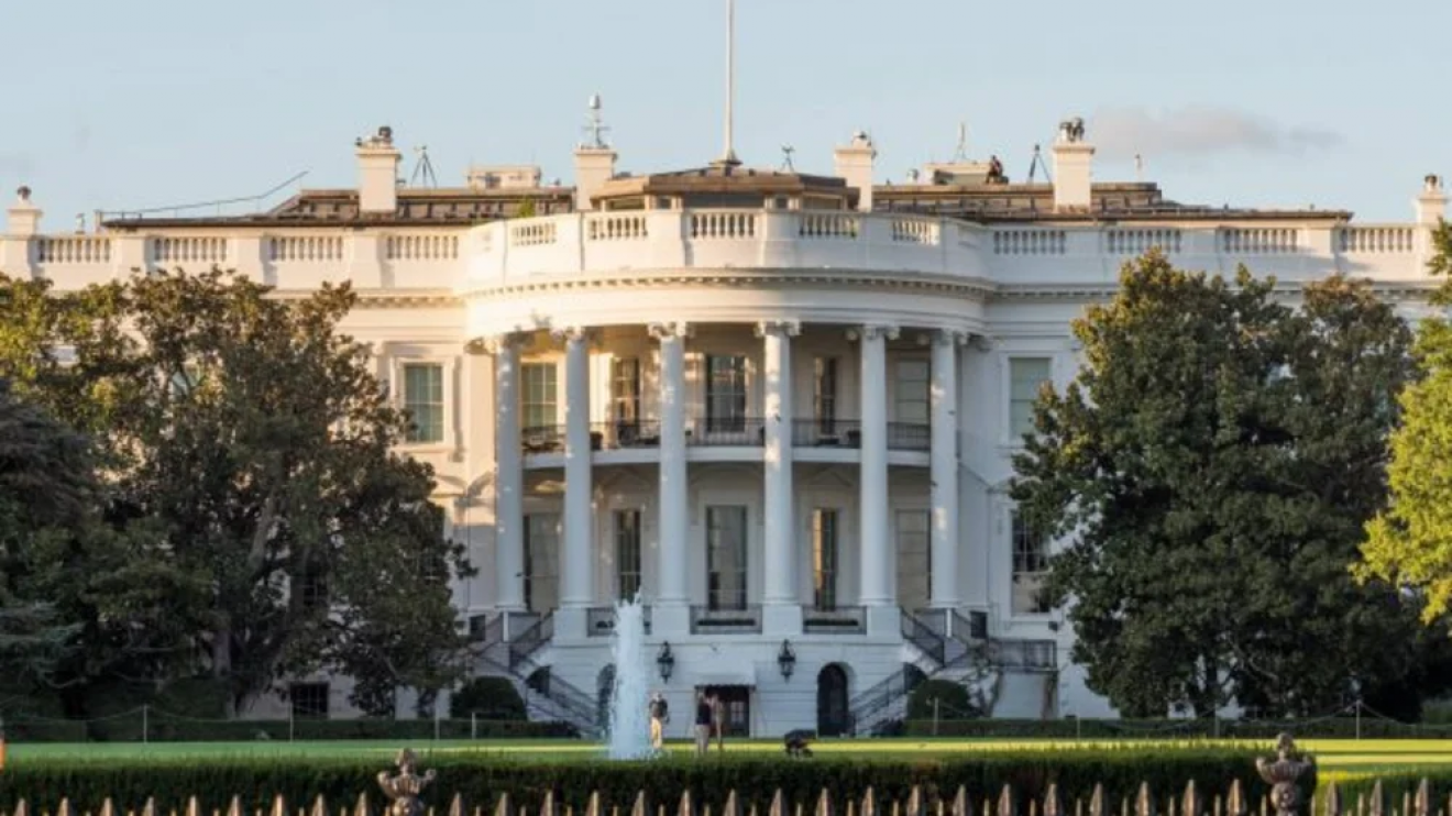 Senador de Estados Unidos acusó a la Casa Blanca de ocultar los costos de la guerra con Irán