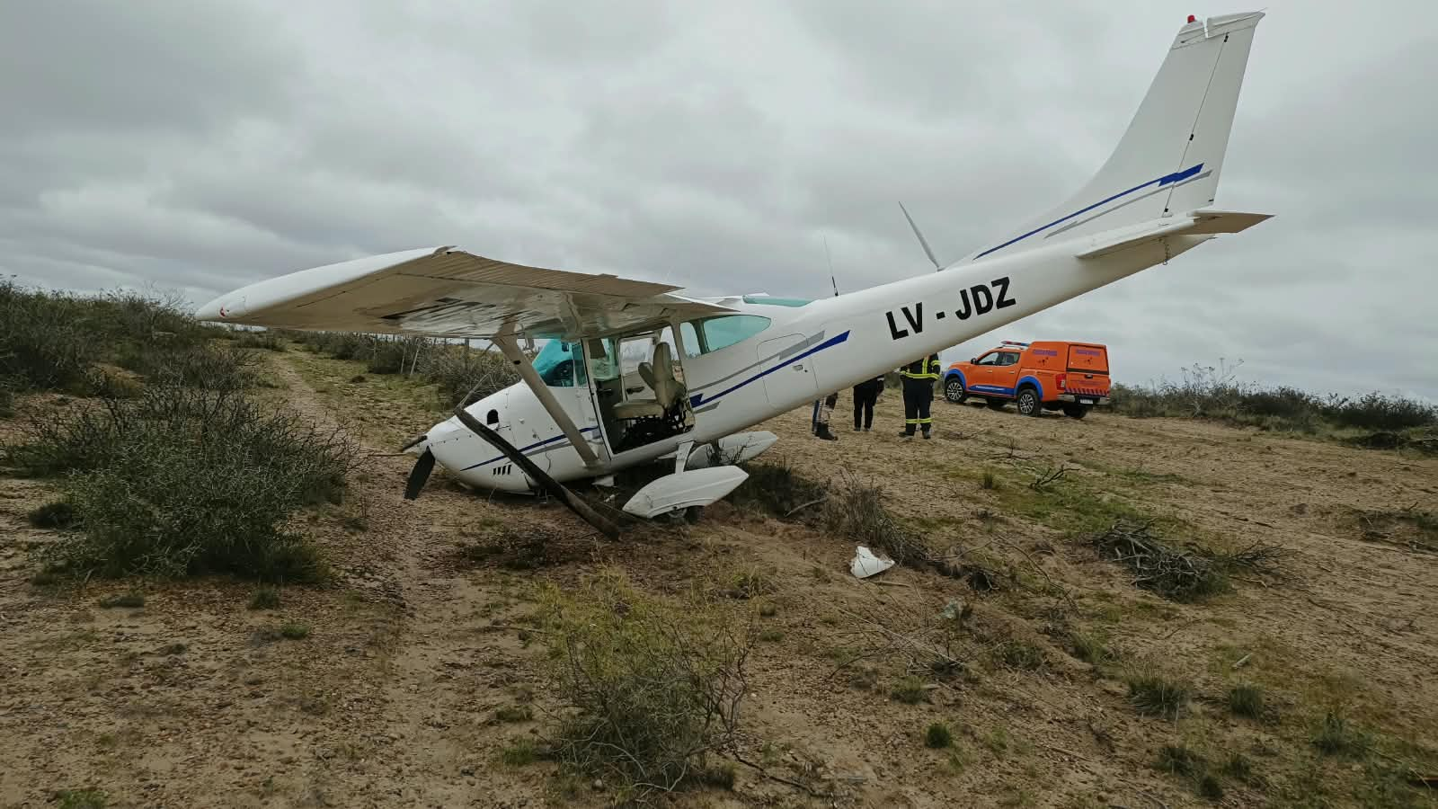 Una avioneta del Aeroclub de Puerto Madryn realizó un aterrizaje de emergencia cuando volaba hacia Trelew